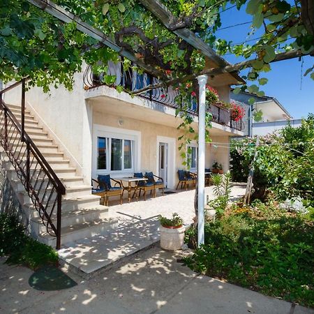 Apartmani Jelica Krk Town Kültér fotó