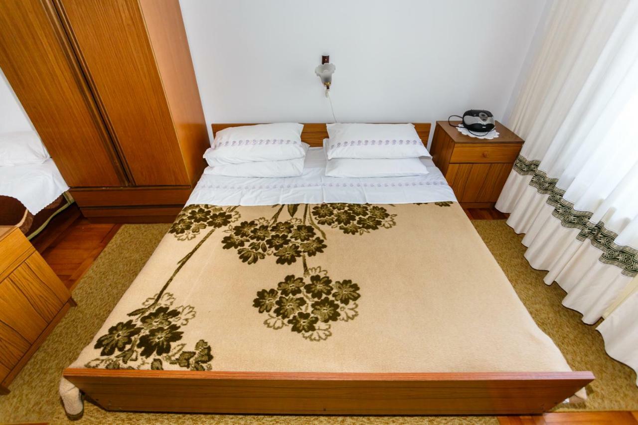 Apartmani Jelica Krk Town Kültér fotó