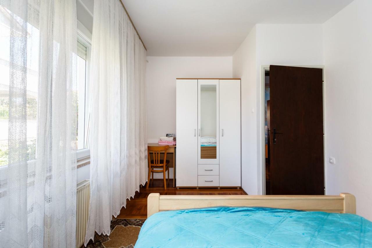 Apartmani Jelica Krk Town Kültér fotó