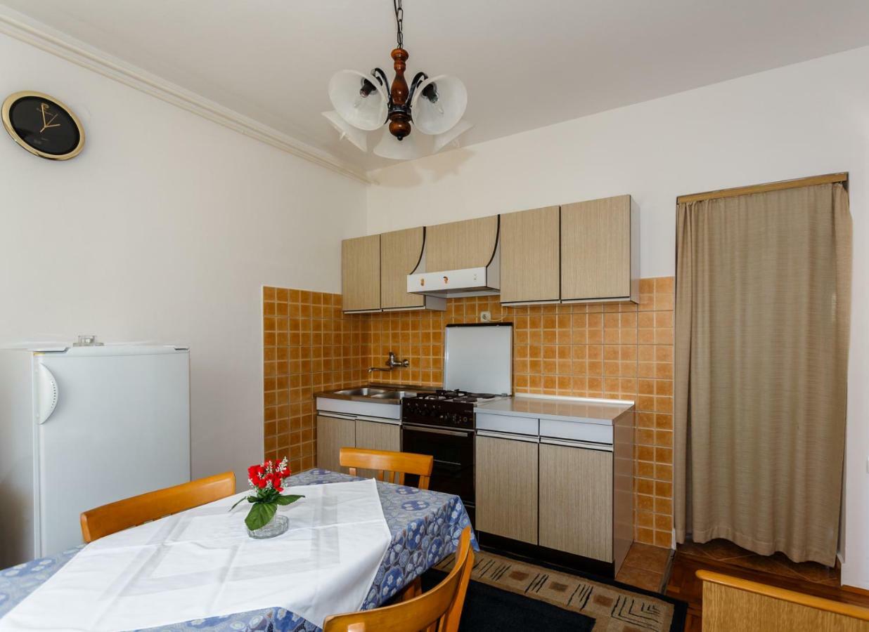 Apartmani Jelica Krk Town Kültér fotó