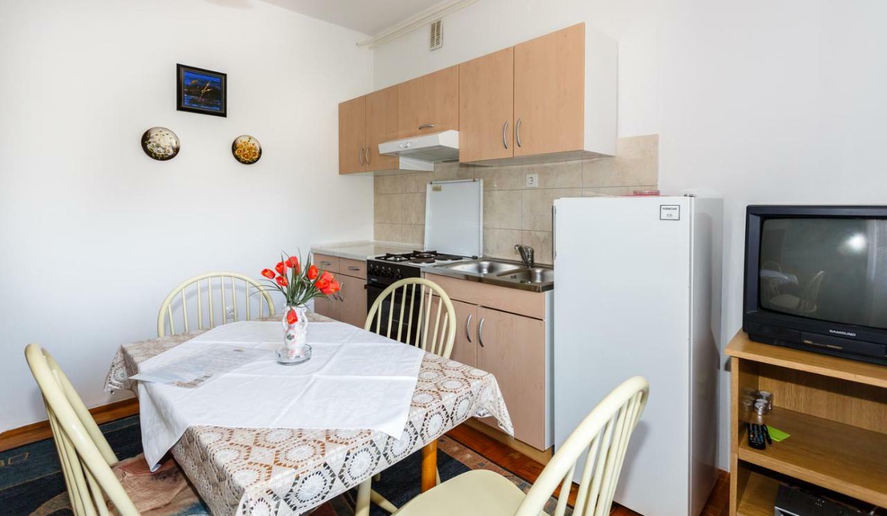Apartmani Jelica Krk Town Kültér fotó